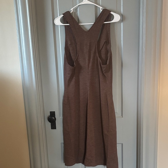 Brown Dress with pockets - Picture 3 of 3
